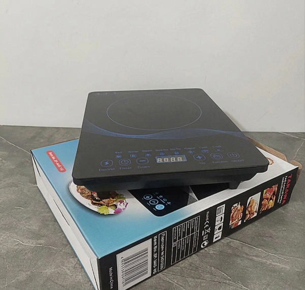 Aïcha K. review